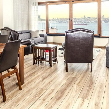 Апартаменты Flat With Sea View Near Uskudar Ferry Station Стамбул Экстерьер фото