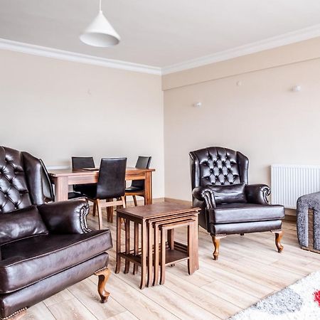 Апартаменты Flat With Sea View Near Uskudar Ferry Station Стамбул Экстерьер фото